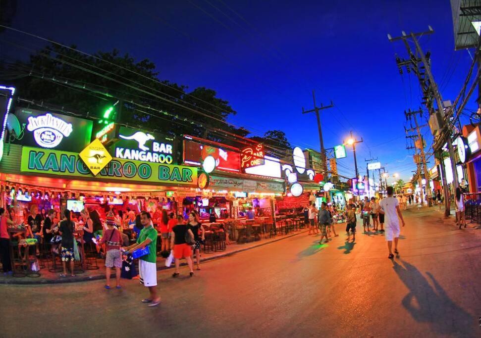 Quiet Near Night Life & Good Food